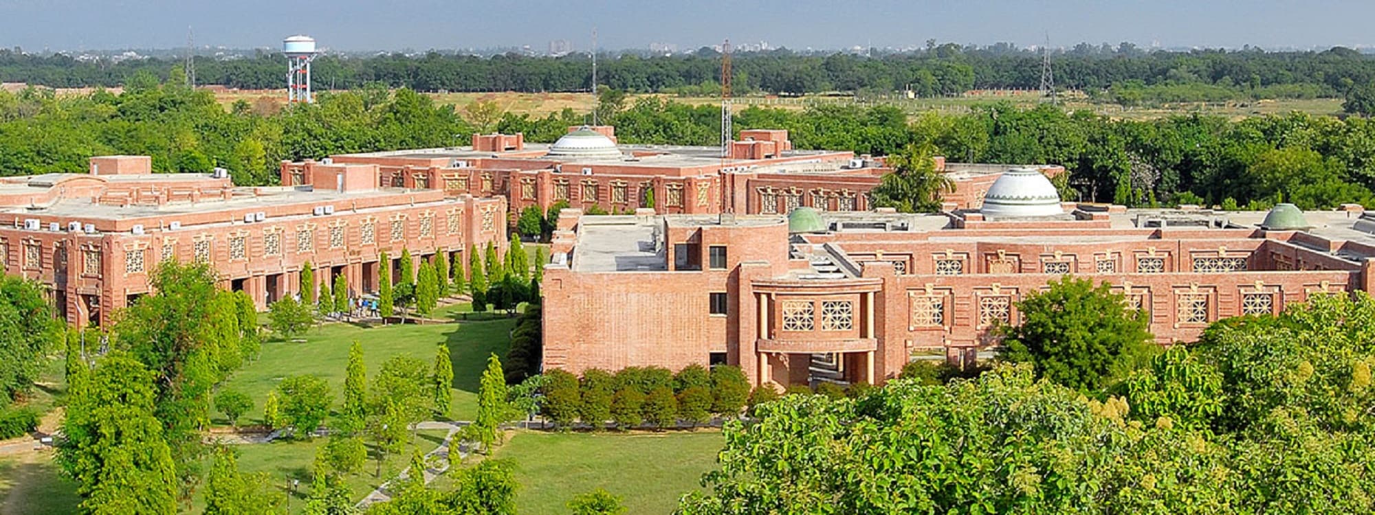 About IIM Lucknow campus